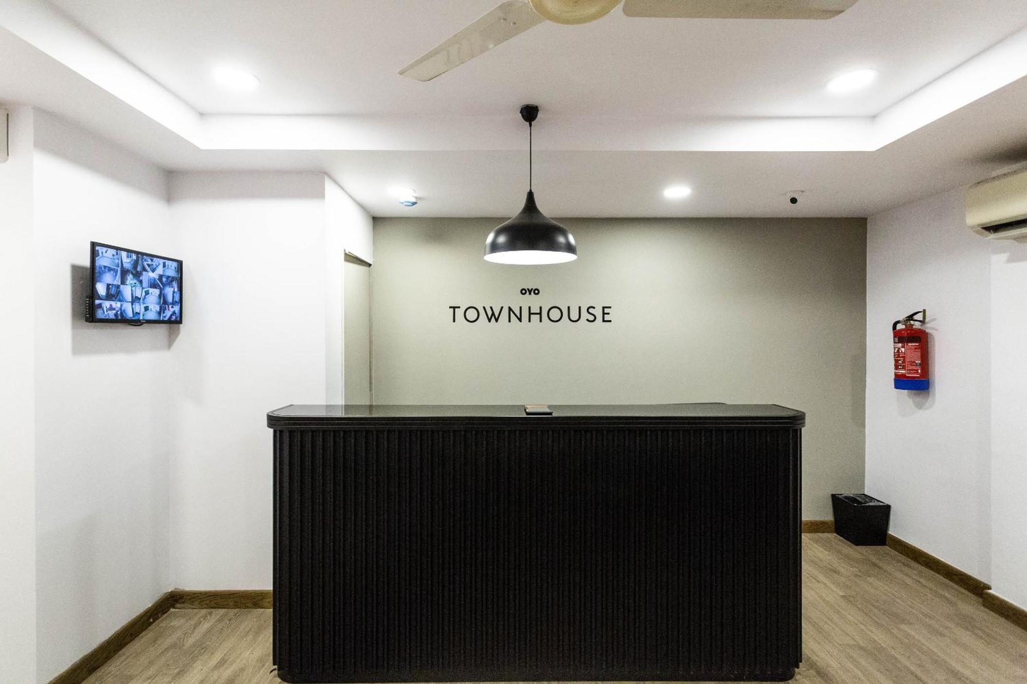 Super Townhouse Habitat New Town Rooms & Party Spaces Calcutta Extérieur photo